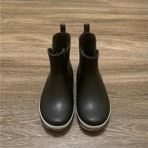 Kamik Black Winter Rain Boots Slip-On Ankle - Picture 2 of 8